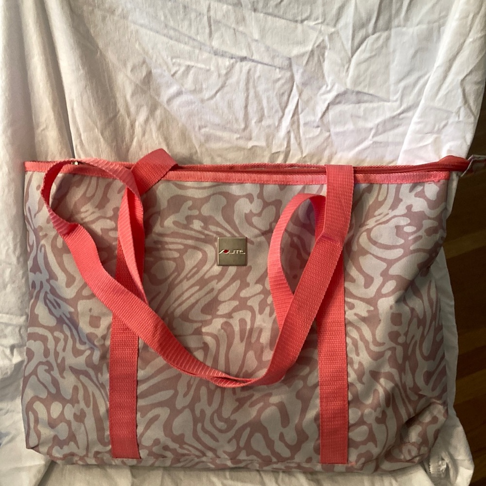 NWOT nylon tote bag